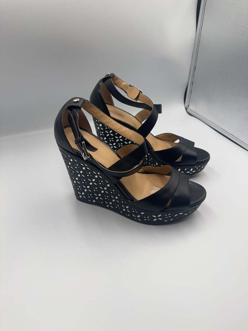 Michael Kors Black Leather Laser Cut Platform Wedge Sandals Size 10M - Picture 2 of 6